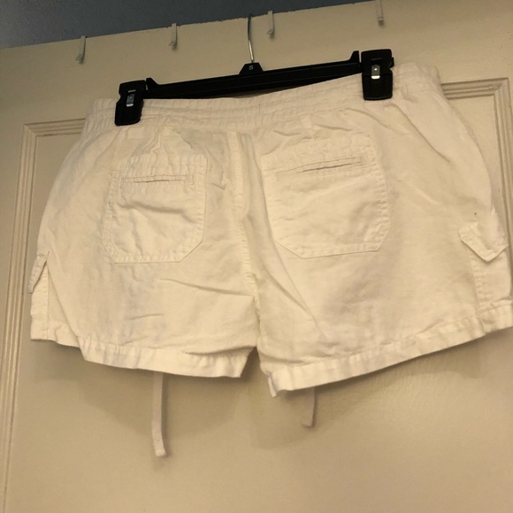 Shorts - Picture 2 of 3